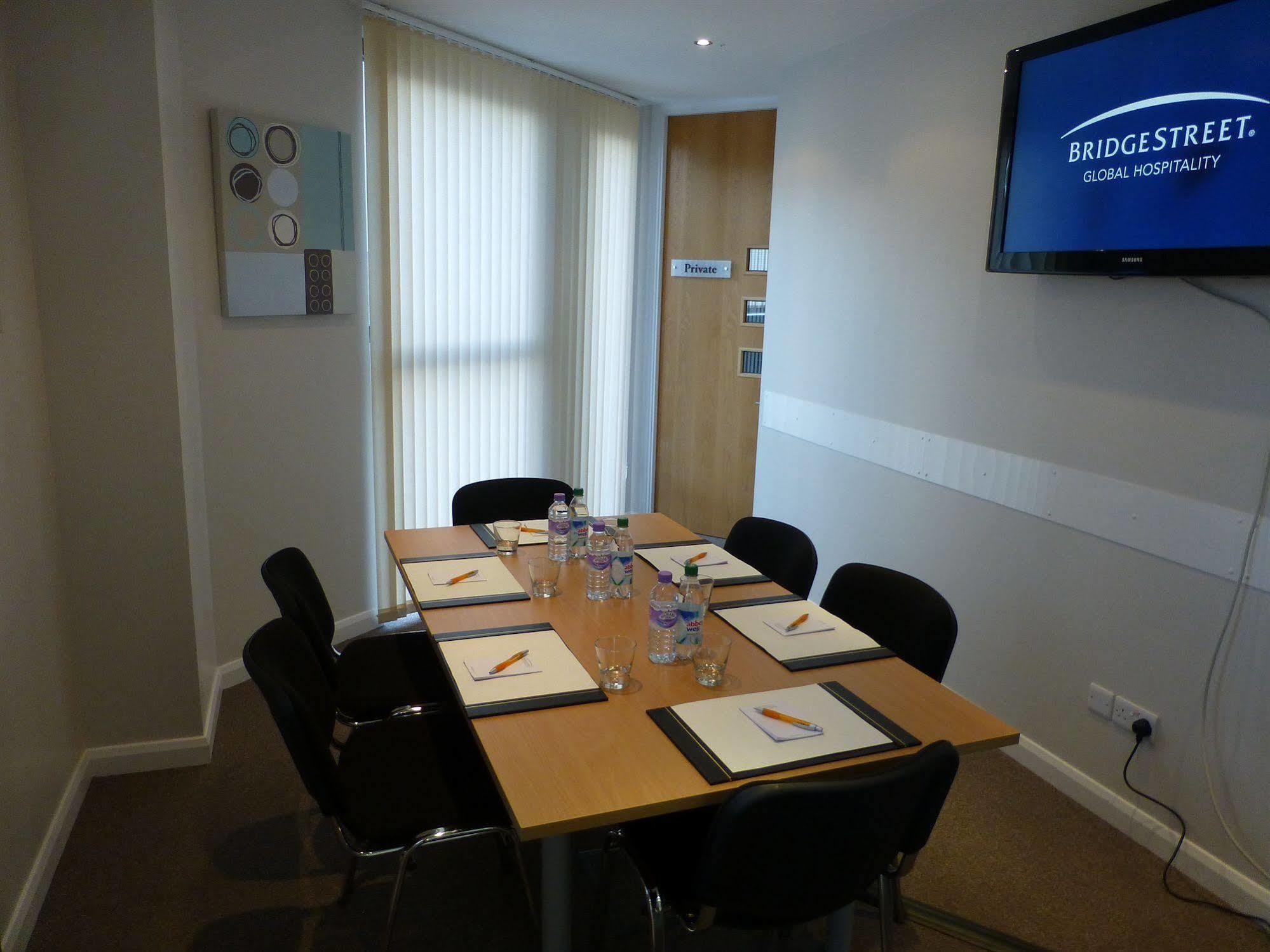 Saint Helier Jersey Liberty Wharf Apartments מראה חיצוני תמונה